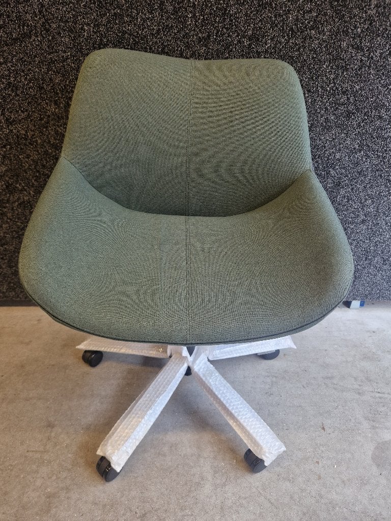 Moderne Design Fauteuil in hoogte verstelbaar en verrijdbaar, Ophalen, Nieuw, 75 tot 100 cm, Metaal