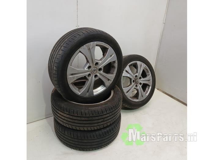 Velgen set + banden van een Renault Megane, Gebruikt, -, -, Ophalen of Verzenden