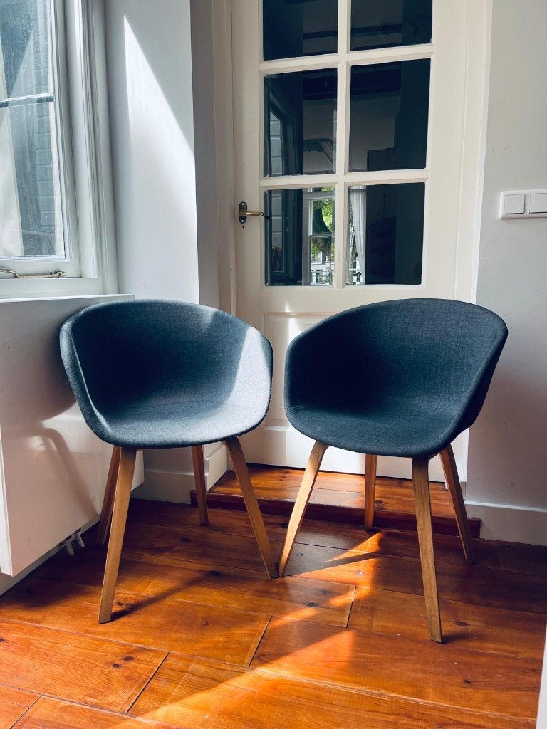 Set van 2 HAY About A Chair kuipstoelen met zitkussens, Ophalen, Twee, Zo goed als nieuw, Hout
