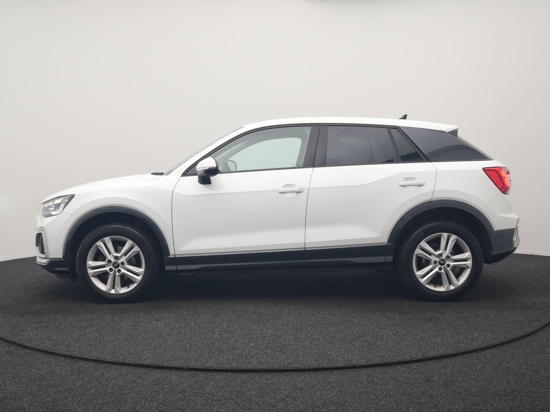Audi Q2 35 TFSI Advanced edition 150pk AUTOMAAT | Adaptive C, Adaptive Cruise Control, Stof, 4 cilinders, 150 pk