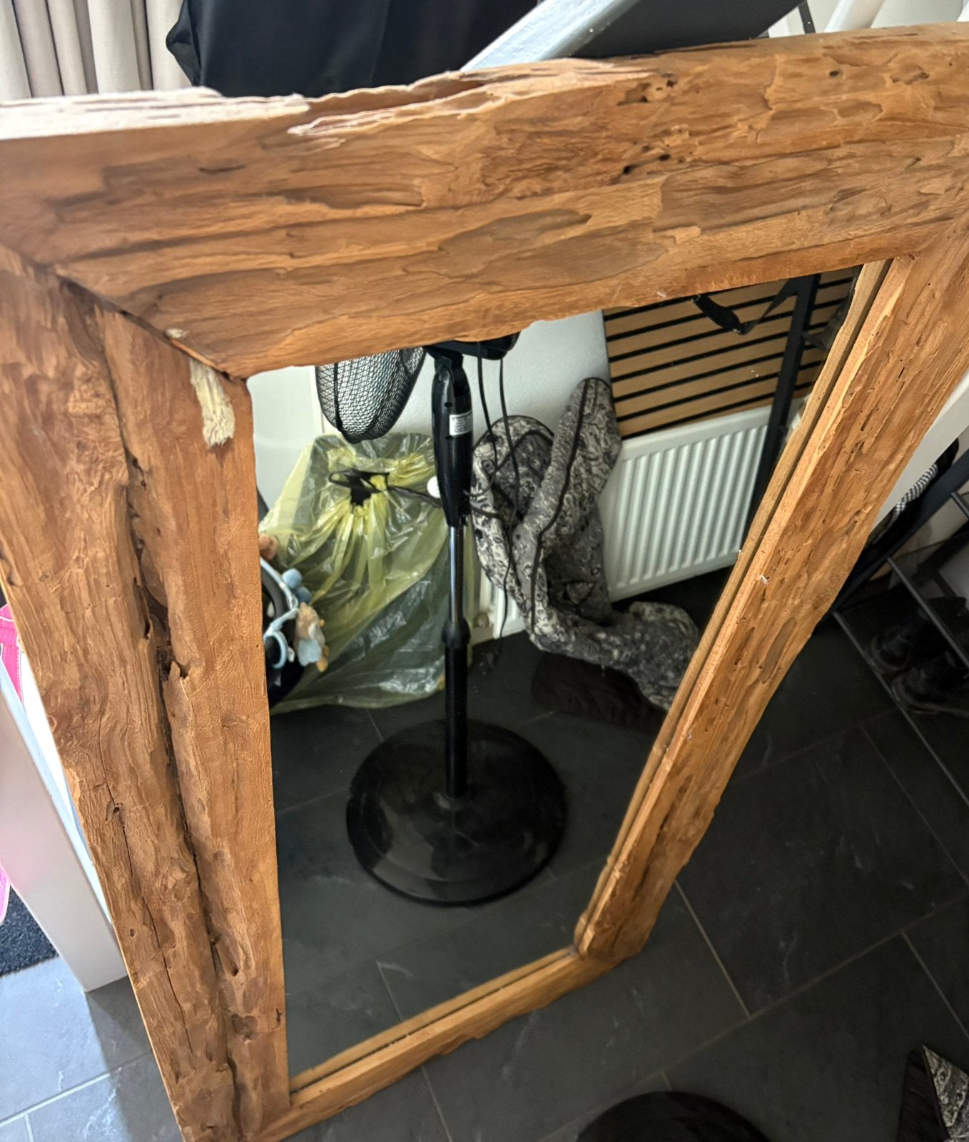 Robuuste spiegel, Huis en Inrichting, Woonaccessoires | Spiegels, Ophalen, 100 tot 150 cm, Zo goed als nieuw, Rechthoekig