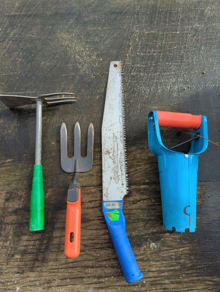 Tuingereedschap, zaag v meister, bollenpoter v Gardena,, Ophalen of Verzenden