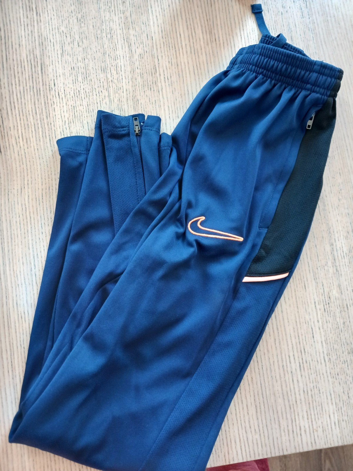 Nike trainingsbroek meisje- Blauw - Maat L, Ophalen, Zo goed als nieuw, Meisje, Sport- of Zwemkleding