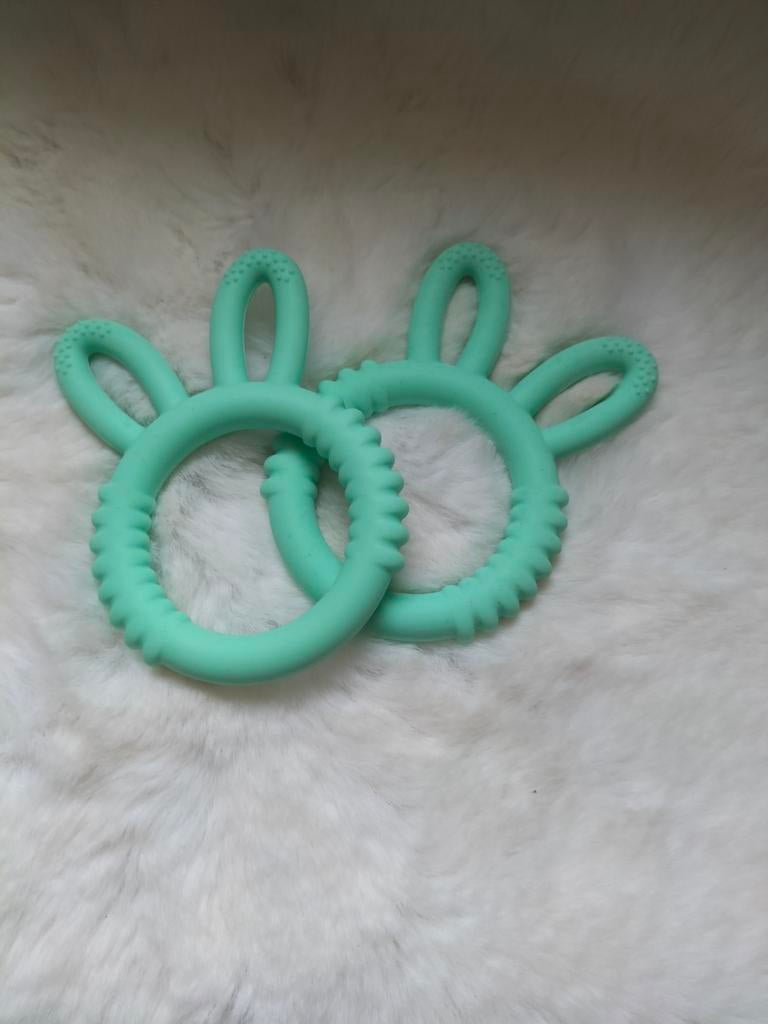 Nieuw! Konijntje - bijtring, Kinderen en Baby's, Overige typen, Nieuw, Ophalen of Verzenden, Saluty's kinder- en kraamcadeaus