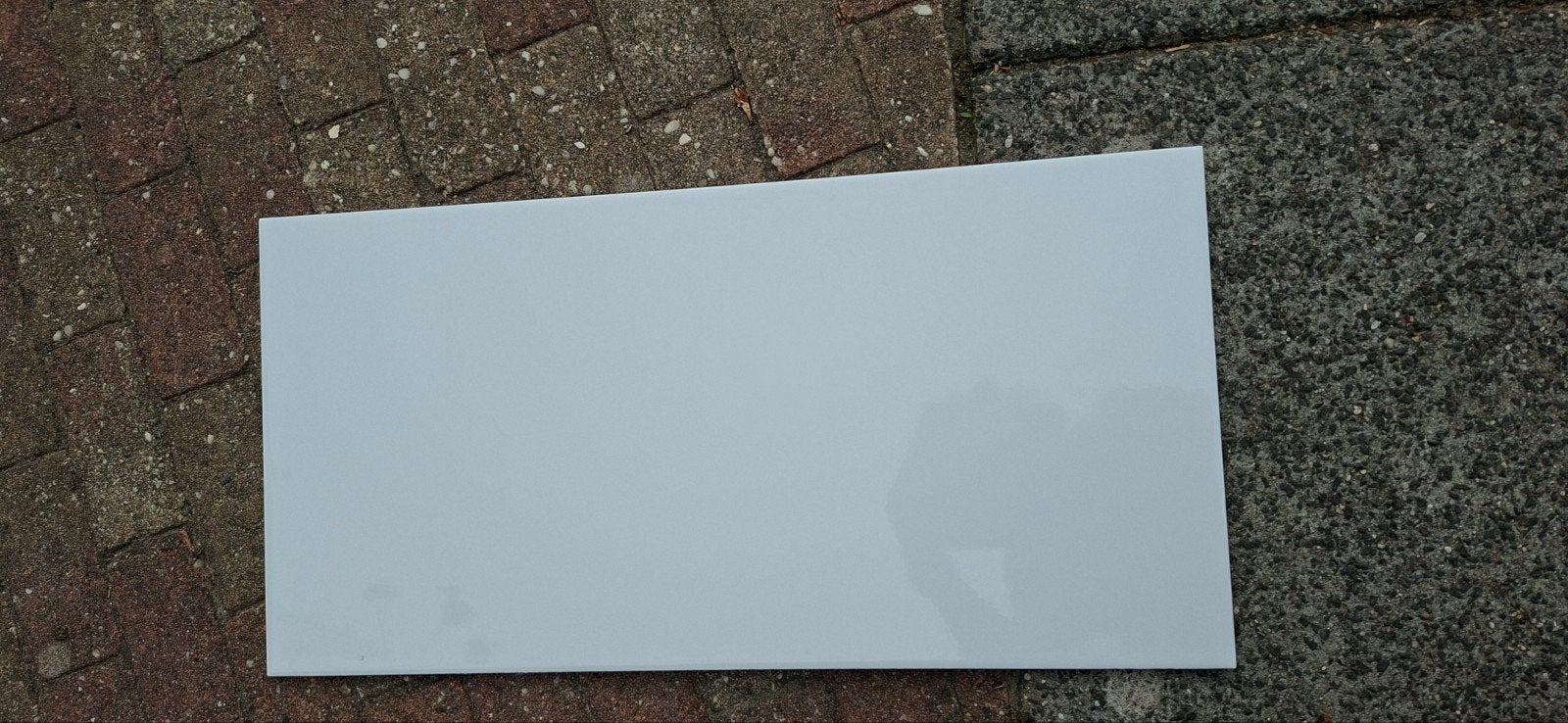 Witte geglazuurde wandtegels. 60x30 cm. 8 stuks., Ophalen, Nieuw, Minder dan 5 m², Wandtegels