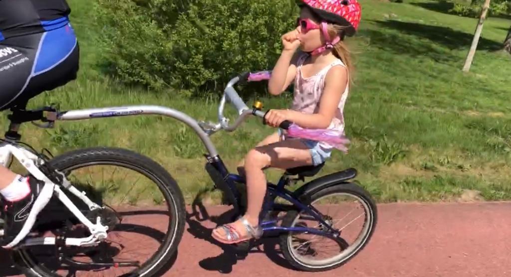 Aanhangfiets voor kinderen - Bevestiging gewone fiets/ATB, Fietsen en Brommers, Ophalen, Gebruikt, Aanhangfiets