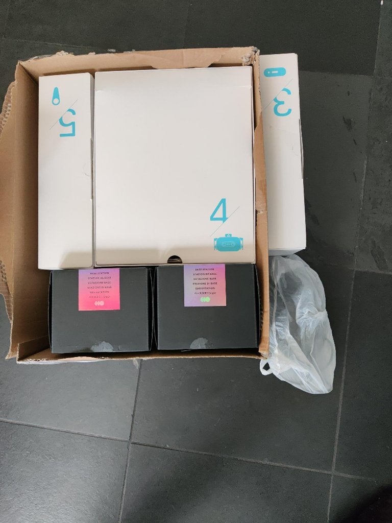 HTC Vive Pro set + 2 basestations 2.0 + GRATIS controller, Spelcomputers en Games, Ophalen, Zo goed als nieuw, Controller, Pc