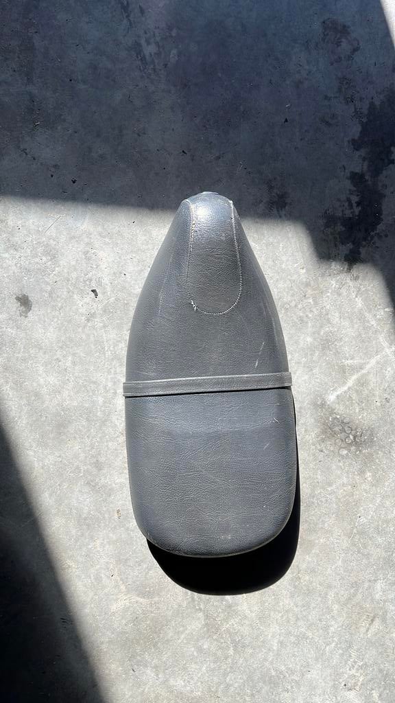 vespa et 2 zadel, Ophalen of Verzenden, Zo goed als nieuw, Zadel, Vespa