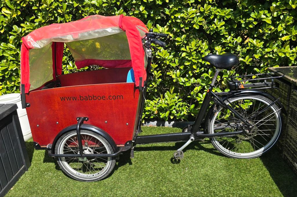 Goedgekeurde babboe big E bakfiets, Fietsen en Brommers, Fietsen | Bakfietsen, 4 kinderen of meer, Gebruikt, Huif, Ophalen