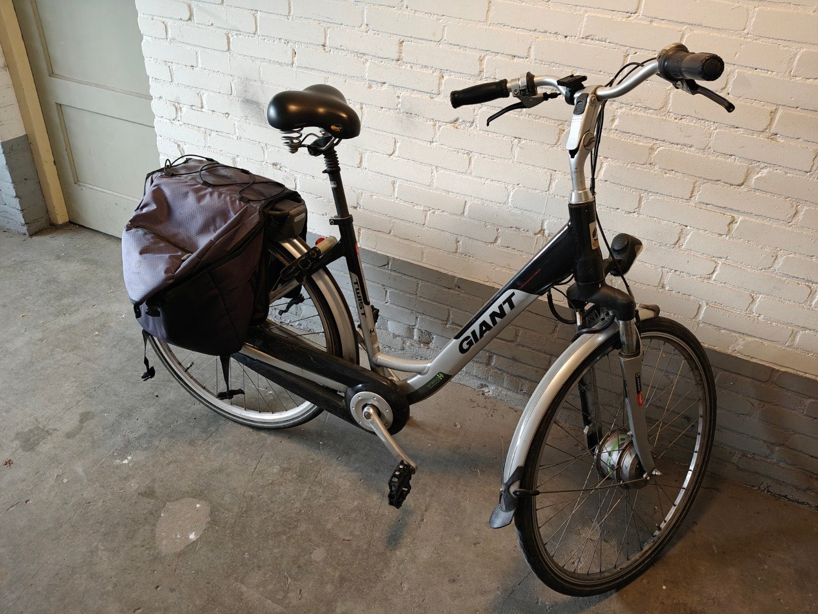 Giant E-Bike zonder accu's, Ophalen, Gebruikt, Giant, Versnellingen