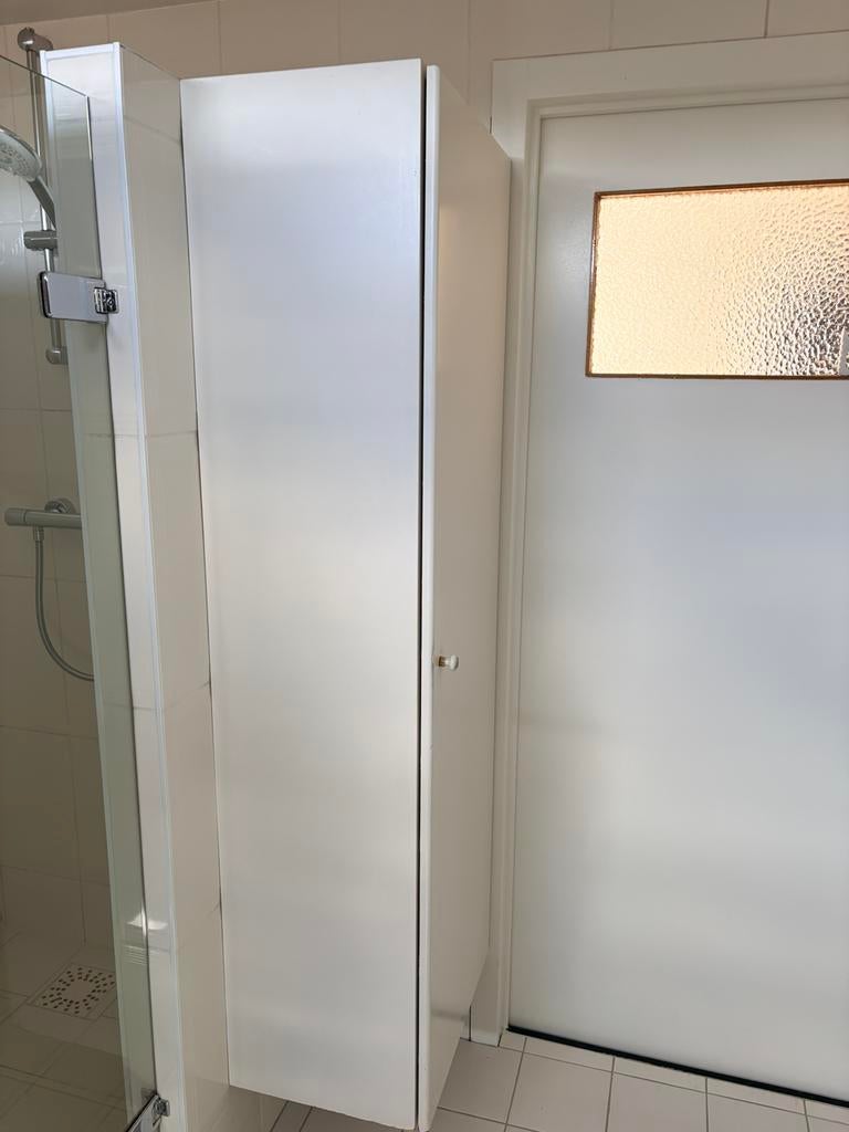 Kast (op te hangen), Ophalen, Gebruikt