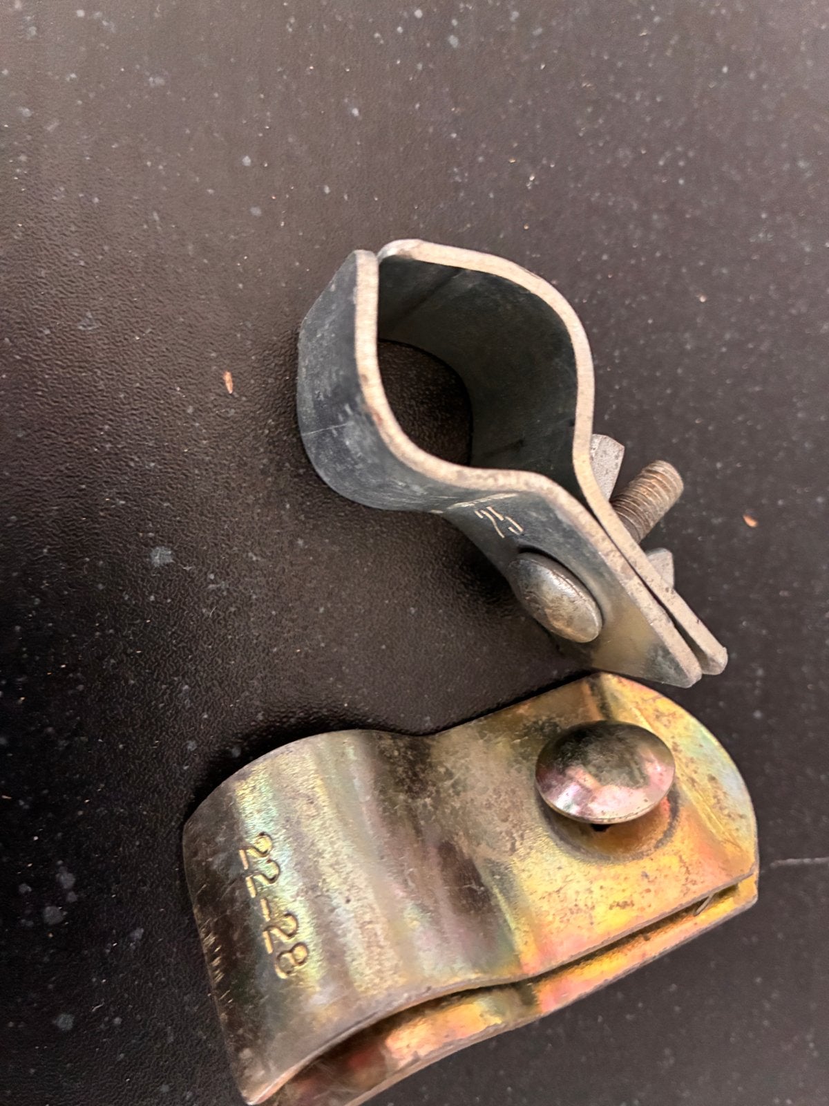Metalen buisklemmen 22-28 mm, Ophalen, Gebruikt, Minder dan 50 mm, Overige typen