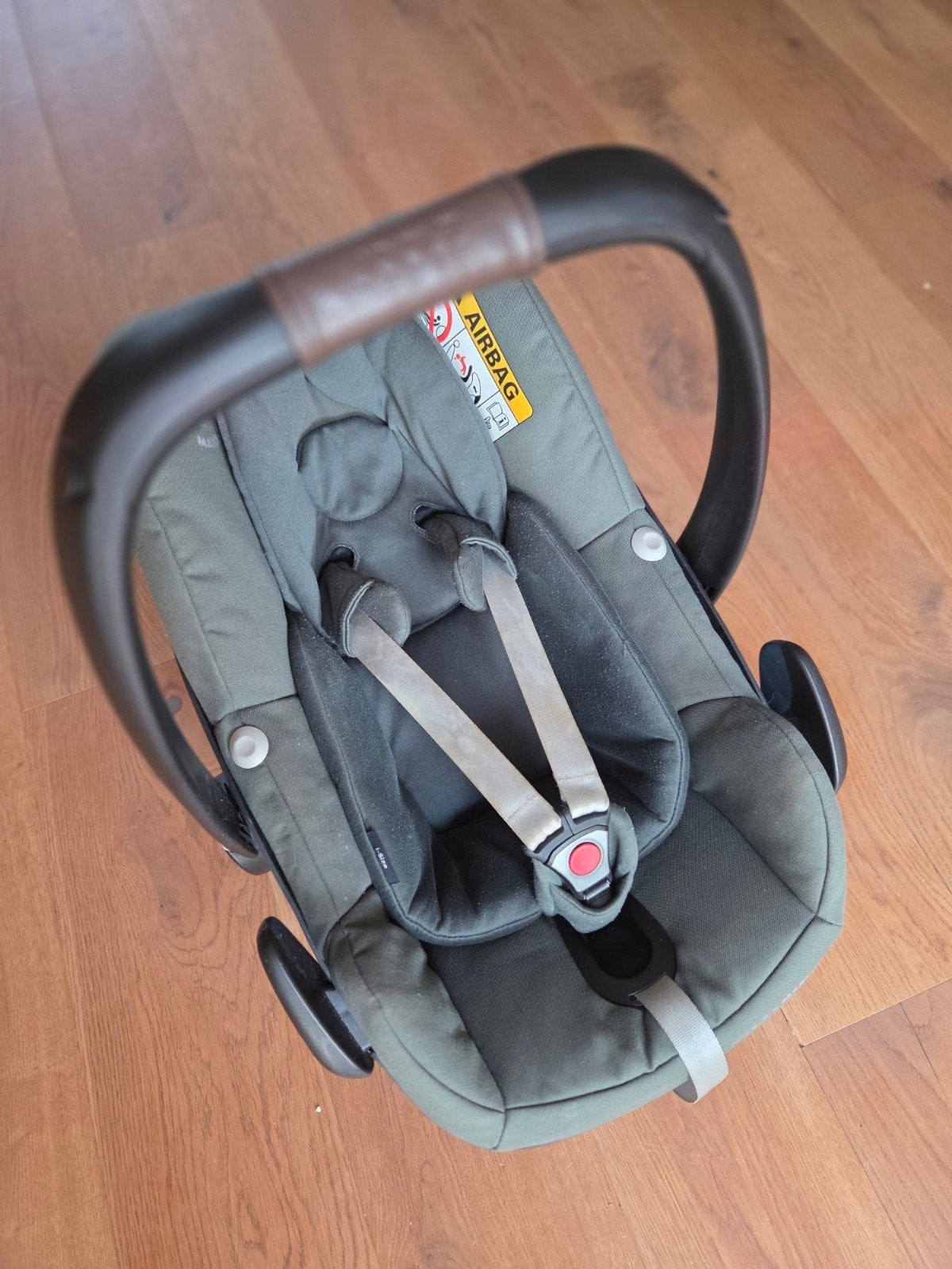 Foto 9 van Joolz Geo 2 Marvellous Green complete set met accessoires