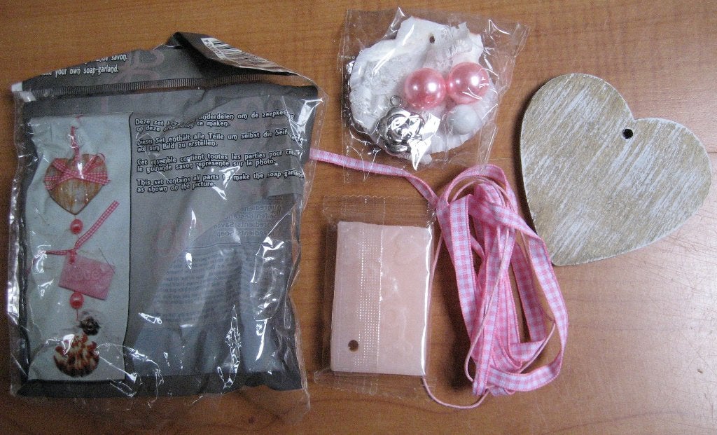 DIY Zeepketting Maken Pakket - Hartje en Schelp, Abstract, Nieuw, Meerkleurig, Educatief
