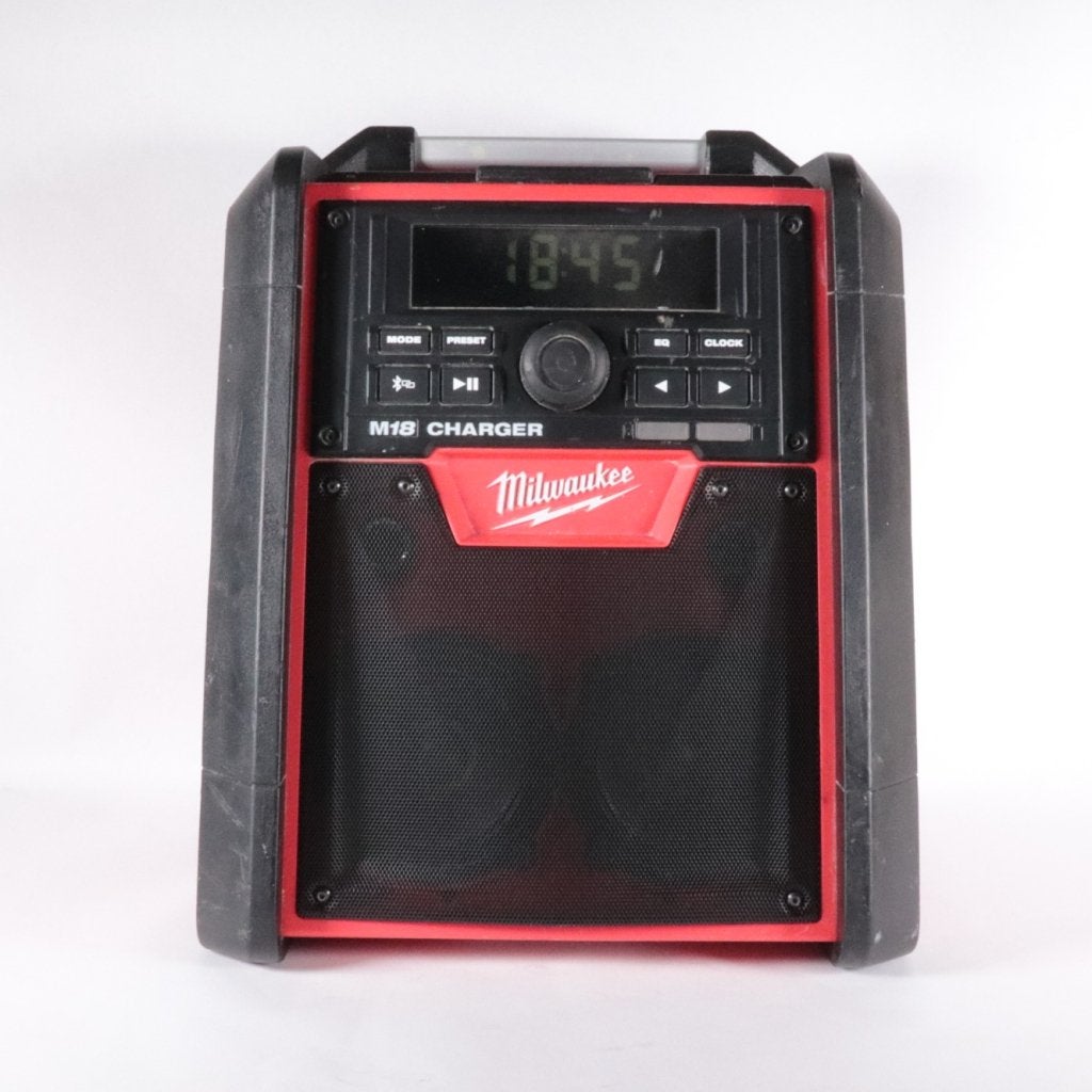 Milwaukee M18 RC-0 18V Li-Ion Accu Bouwradio Met Laadfunctie, Milwaukee, Nieuw, Support@milwaukee.com, Milwaukee Electric Tool Corporation, 13135 W. 
Lisbon Road, Brookfield, WI 53005
USA