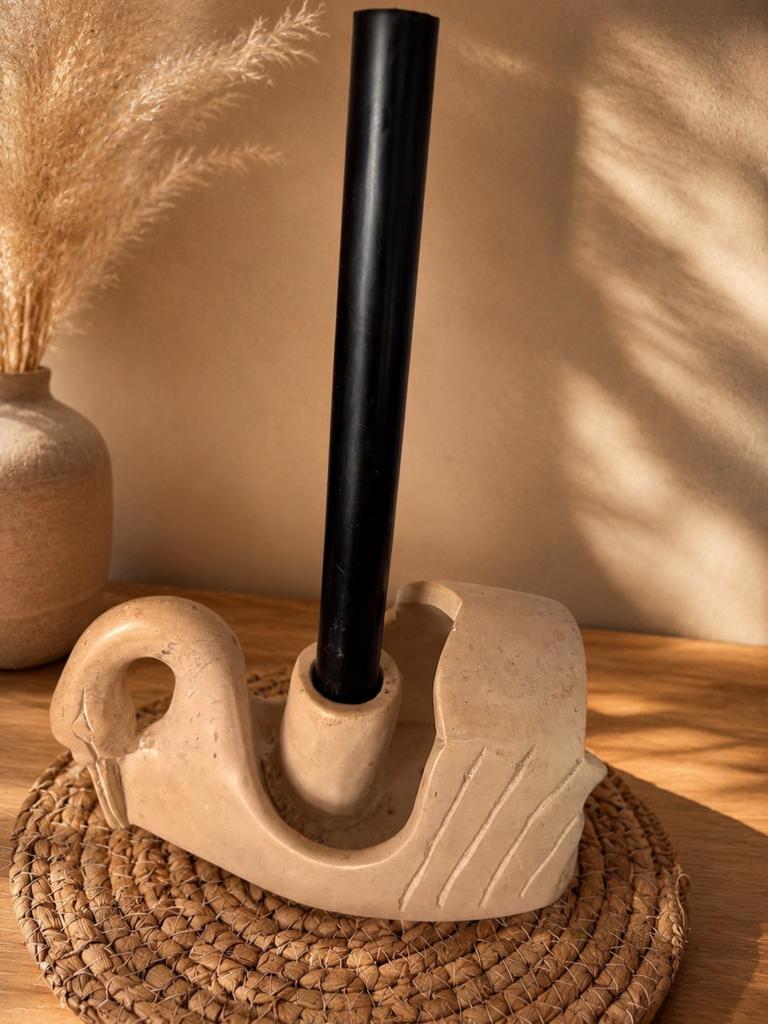 Sculpturale spekstenen kandelaar in zwaan, Ophalen of Verzenden, Zo goed als nieuw, Overige materialen, Minder dan 25 cm