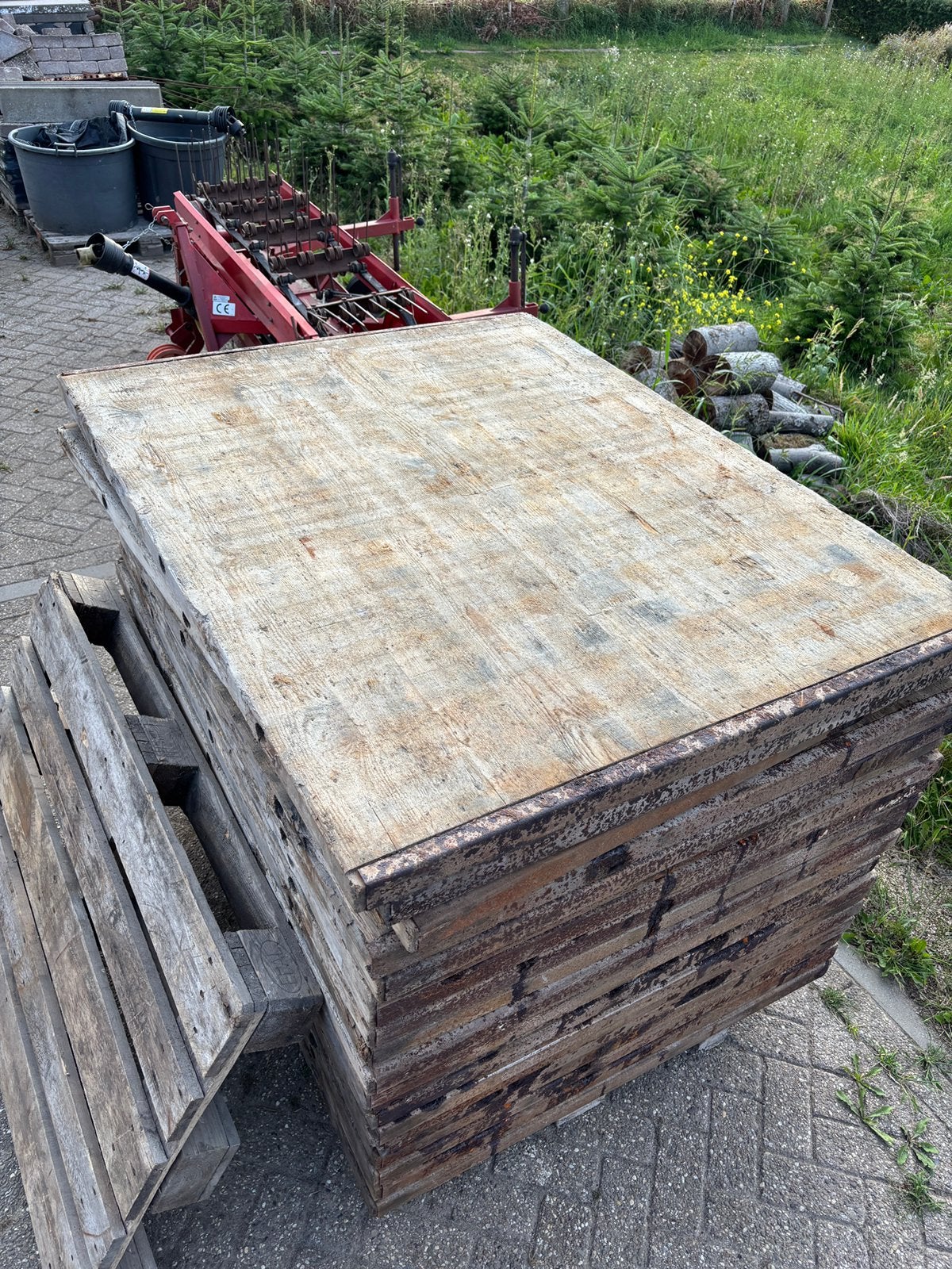 Steenschotten 140x110x5 centimeter grenen partij 60 stuks, Ophalen, Gebruikt, Hout