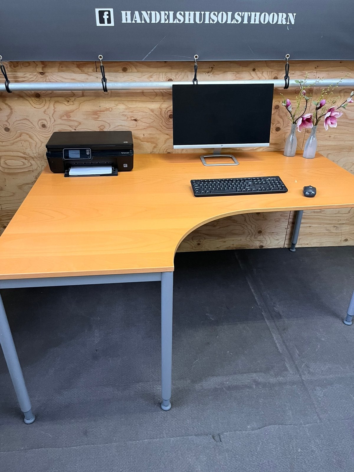 Hoekbureau (160 cm), Ophalen, 160 cm, 120 cm, In hoogte verstelbaar