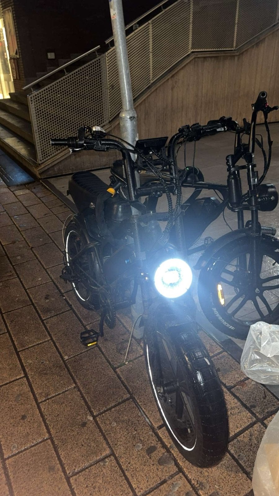 Stoere E-bike met dikke banden - Perfect voor de stad!, Zo goed als nieuw, 51 tot 55 cm, 50 km per accu of meer, Ophalen