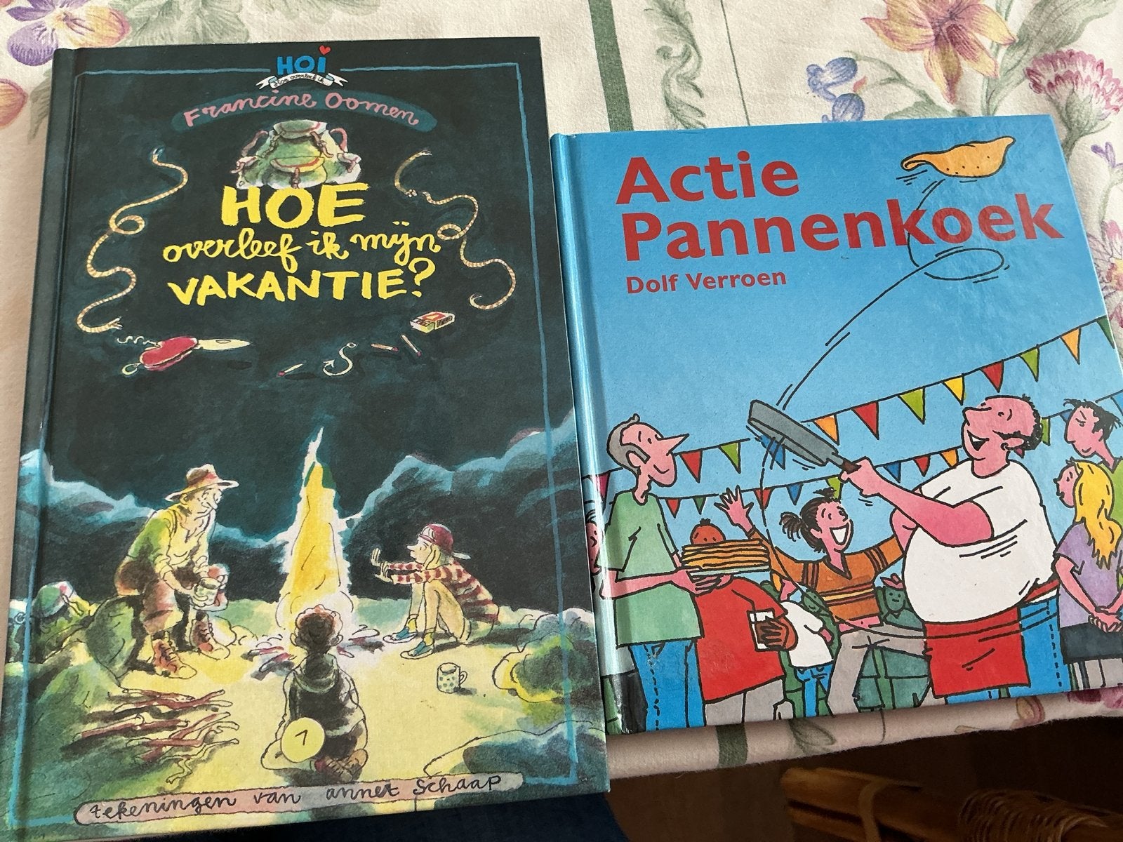 Kinderboeken: Hoe overleef ik mijn vakantie? en Actie Pannen, Ophalen of Verzenden, Zo goed als nieuw, Fictie algemeen
