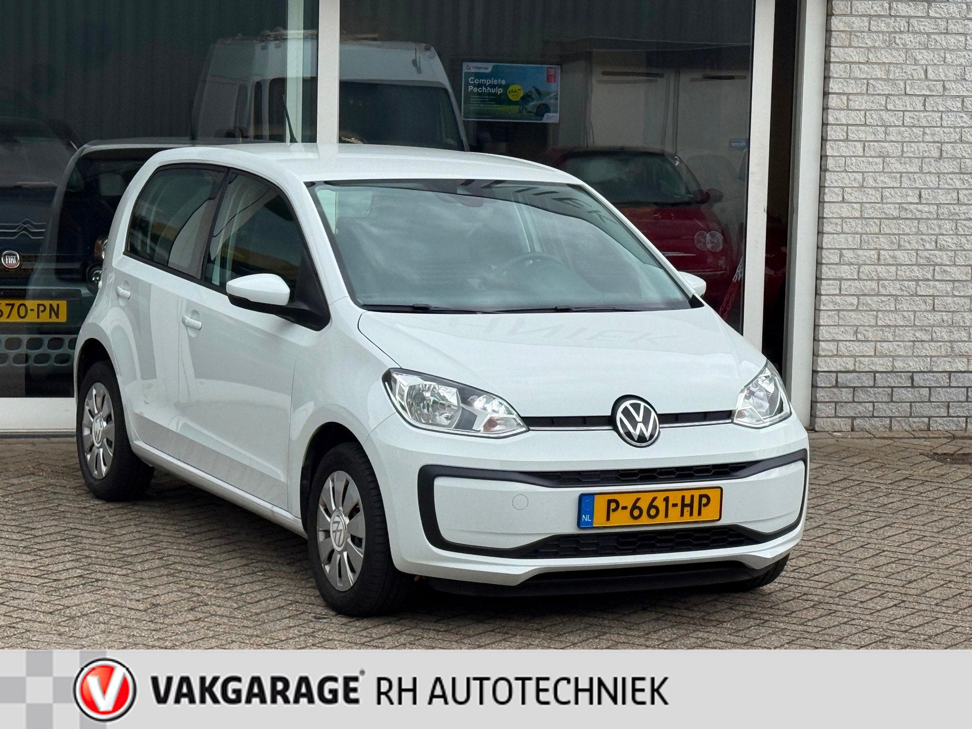 Volkswagen Up! 1.0, Auto's, Volkswagen, Gebruikt, 4 stoelen, Origineel Nederlands, Bedrijf