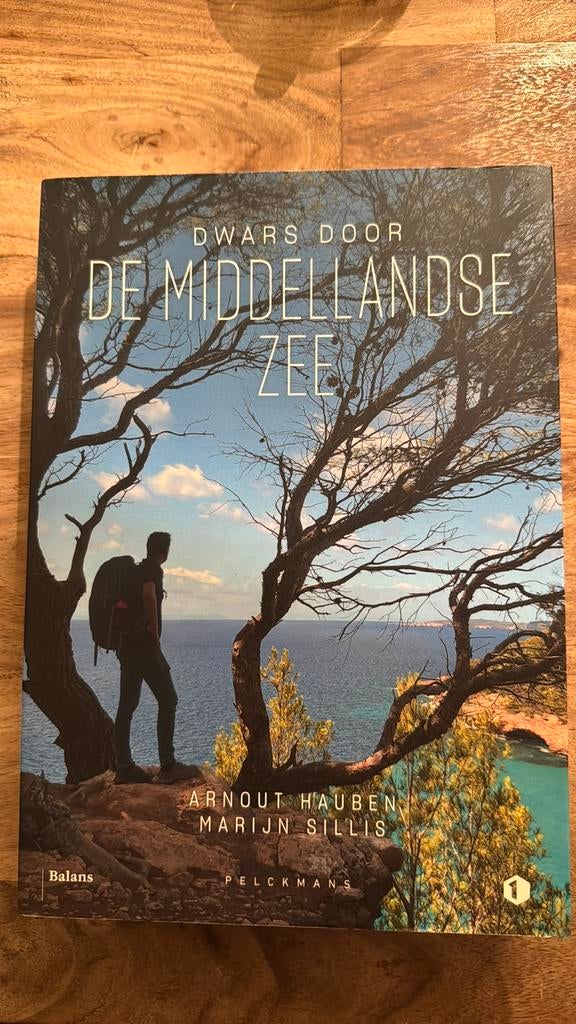 Arnout Hauben - Dwars door de Middellandse Zee, Ophalen of Verzenden, Zo goed als nieuw, Nederland, Arnout Hauben; Marijn Sillis