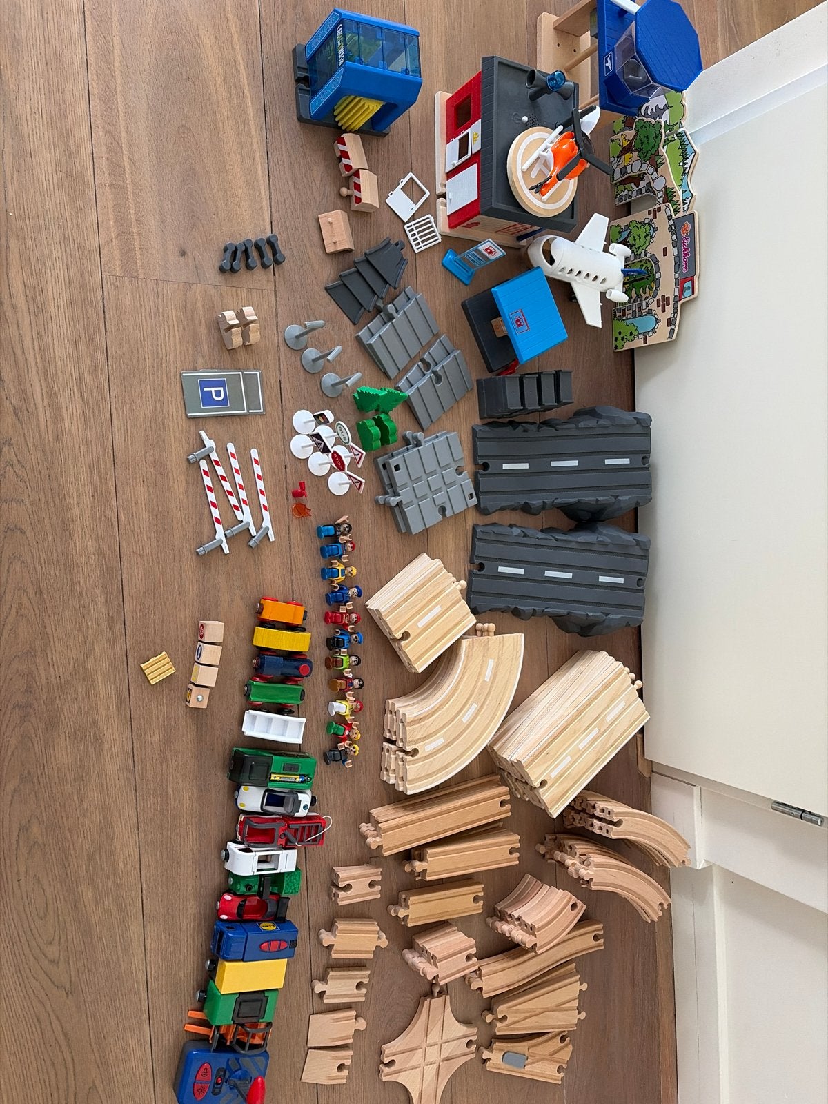 Grote Houten Treinset met Auto's, Gebouwen en Accessoires, Ophalen, Gebruikt, Overige typen