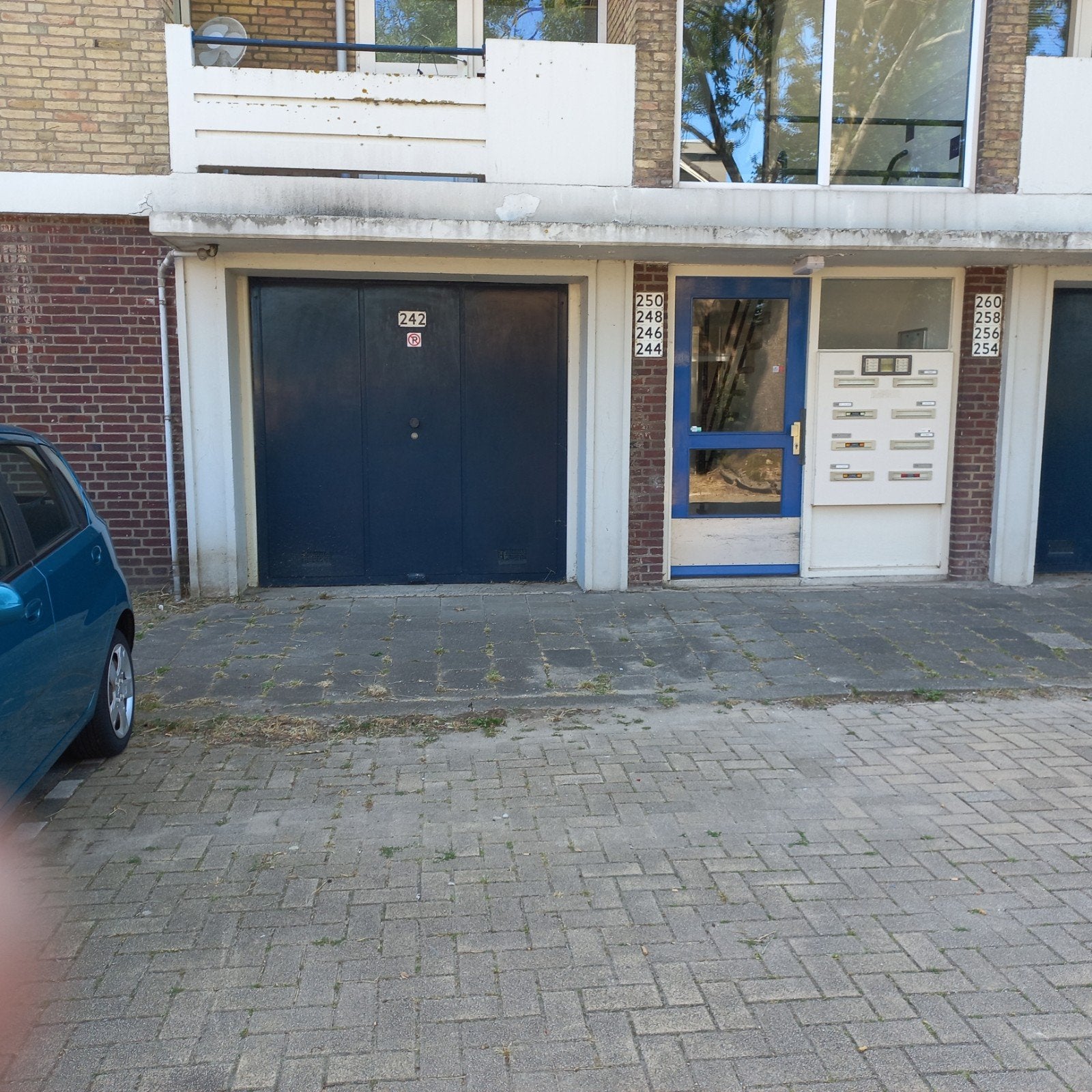 TE HUUR GARAGEBOX ZWIJNDRECHT, Auto diversen, Autostallingen en Garages
