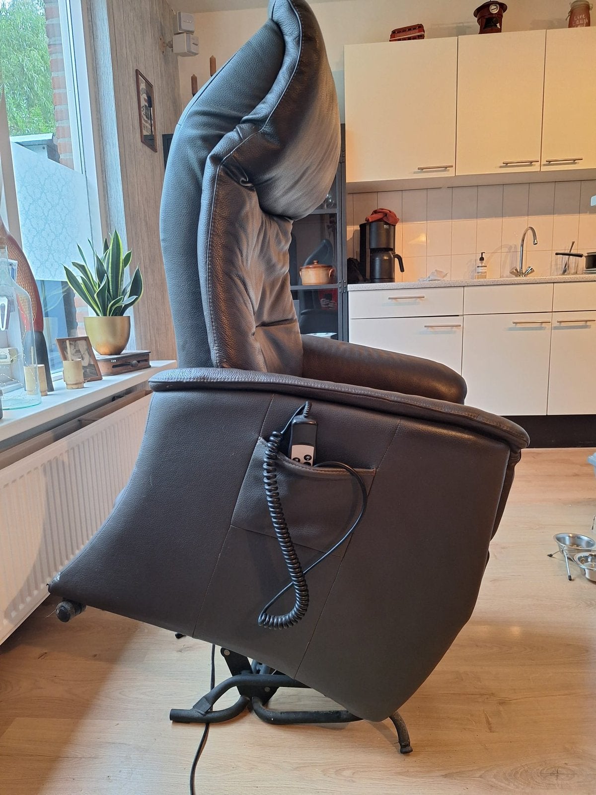 Nette staopstoel, Ophalen, Gebruikt, Bruin, Leer