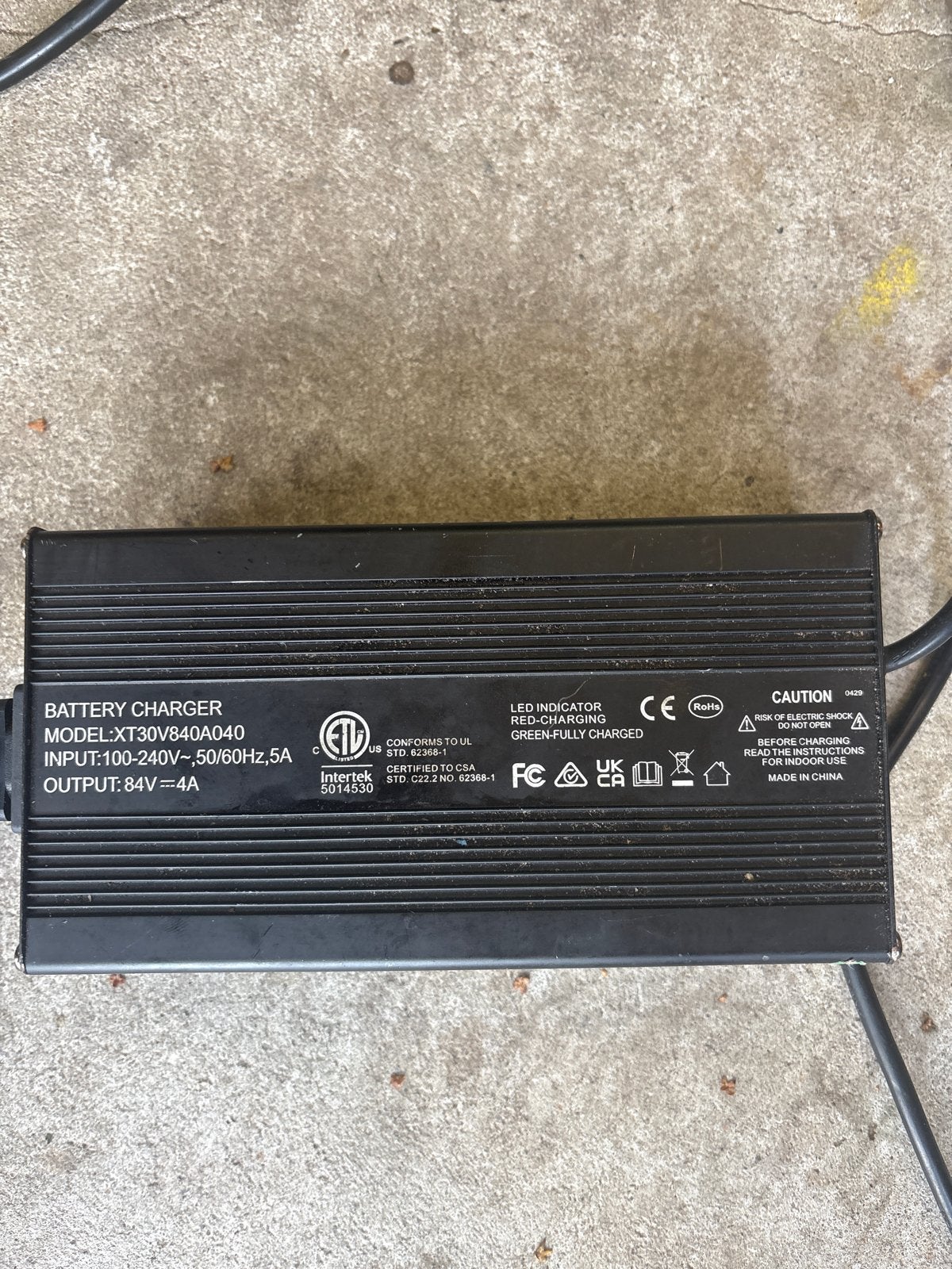 Acculader XT30V840A040 - 84V 4A, Gebruikt