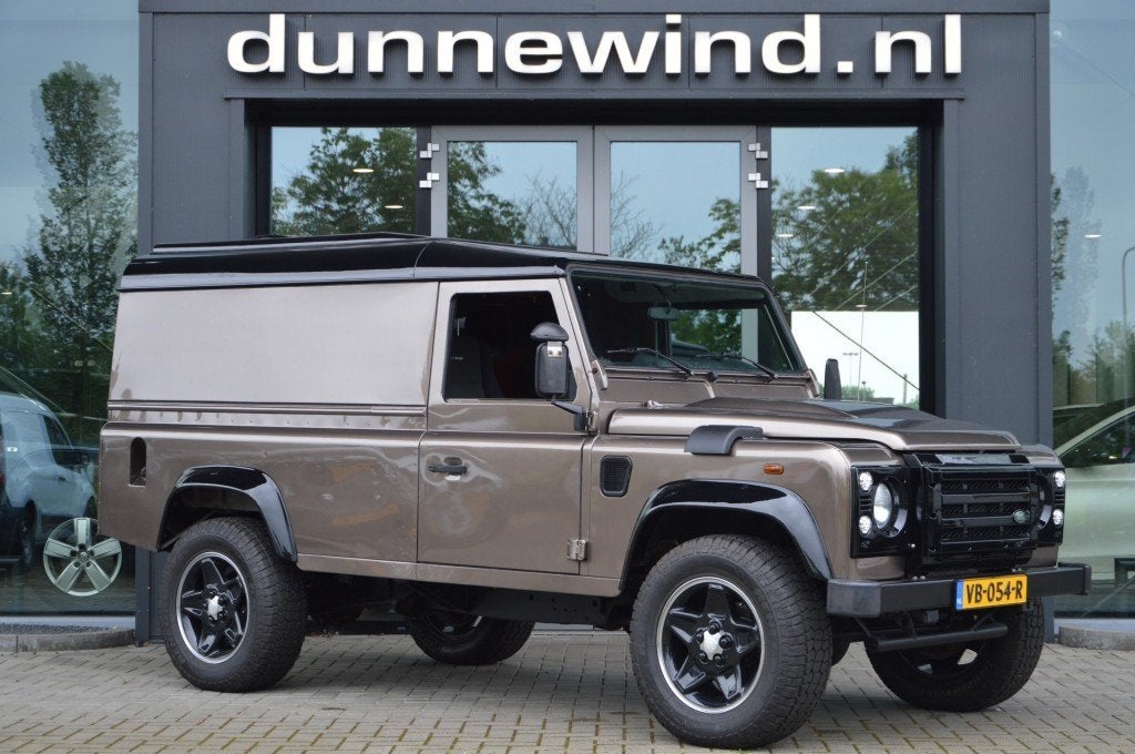 Land rover DEFENDER 110 HT 2.2D SE NL auto*Airco*CV*Elektric, Auto's, Land Rover, Wit, Origineel Nederlands, Bedrijf