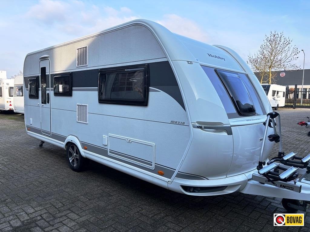 Hobby Maxia 495 UL met vloerverwarming, Rondzit, 6 tot 7 meter, Overige typen, Tot en met 4