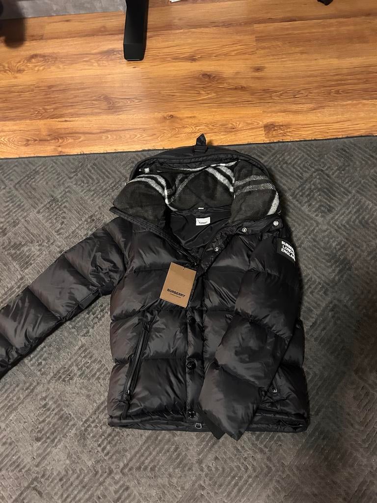 Burberry Puffer Jacket Maat M - Echte Dons, Verzenden, Nieuw, Maat 48/50 (M), Zwart