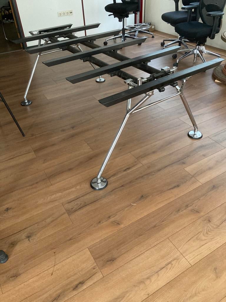 Tecno Nomos tafelframe, Huis en Inrichting, Tafels | Eettafels, Ophalen, 100 tot 150 cm, 200 cm of meer, Zo goed als nieuw