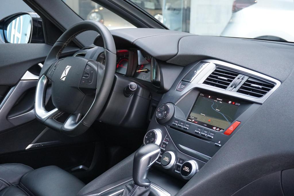 DS 5 1.6 THP Chic *UNIEK* EERSTE EIGENAAR / NAP, Auto's, DS, Gebruikt, Euro 6, 4 cilinders, 1404 kg