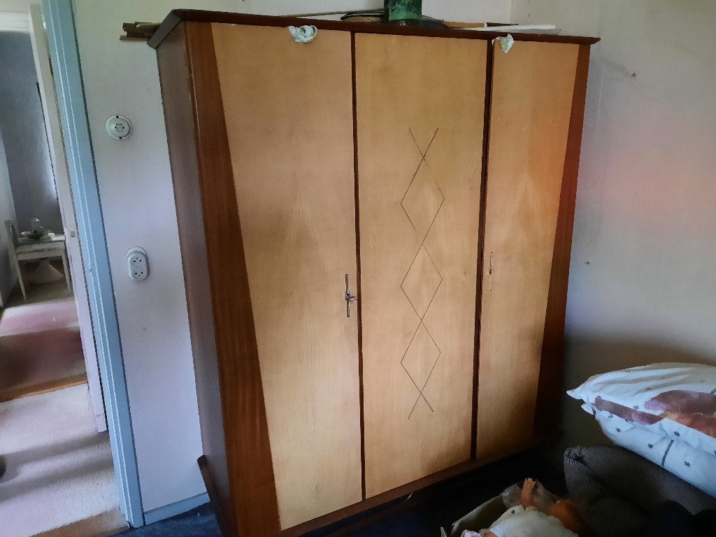 Originele jaren 60 Kledingkast en Bed met  nachtkastjes, Antiek en Kunst, Ophalen