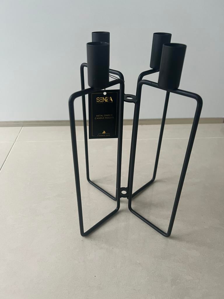 SENZA Metalen Diner Kandelaar in de kleur zwart., Huis en Inrichting, Woonaccessoires | Kandelaars en Kaarsen, Zwart, Nieuw, Ophalen of Verzenden