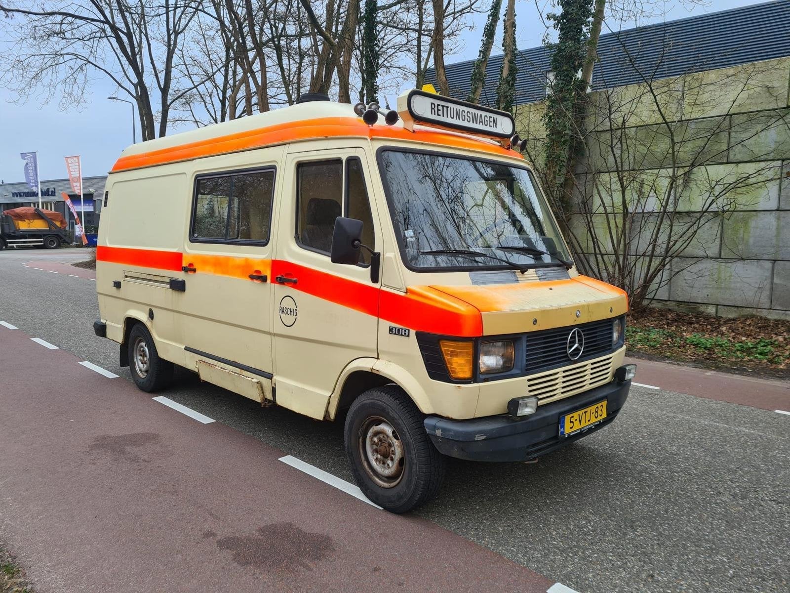 Mercedes-Benz 308 Benzine 1980 163.000 KMS LANG HOOG NW APK, Auto's, 86 pk, Gebruikt, 4 cilinders, Mercedes-Benz