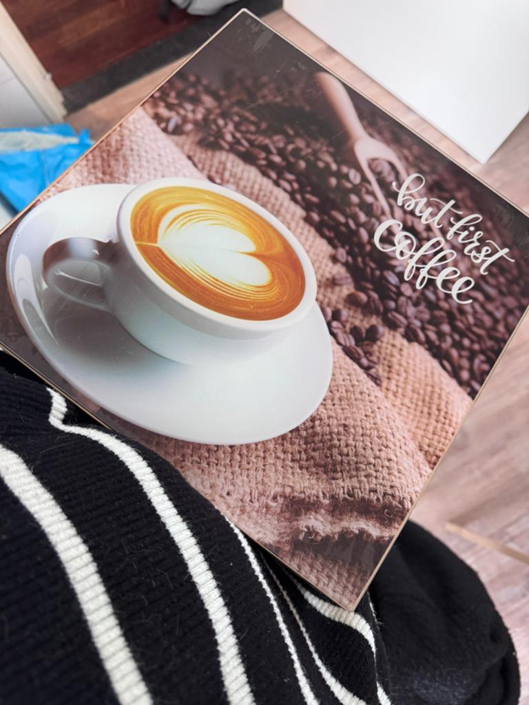 Koffie bak met opslagruimte voor cups, Ophalen