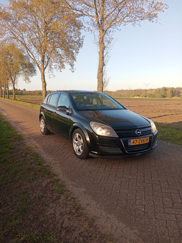 Opel Astra h, Auto's, Voorwielaandrijving, Zwart, 4 cilinders, 1165 kg