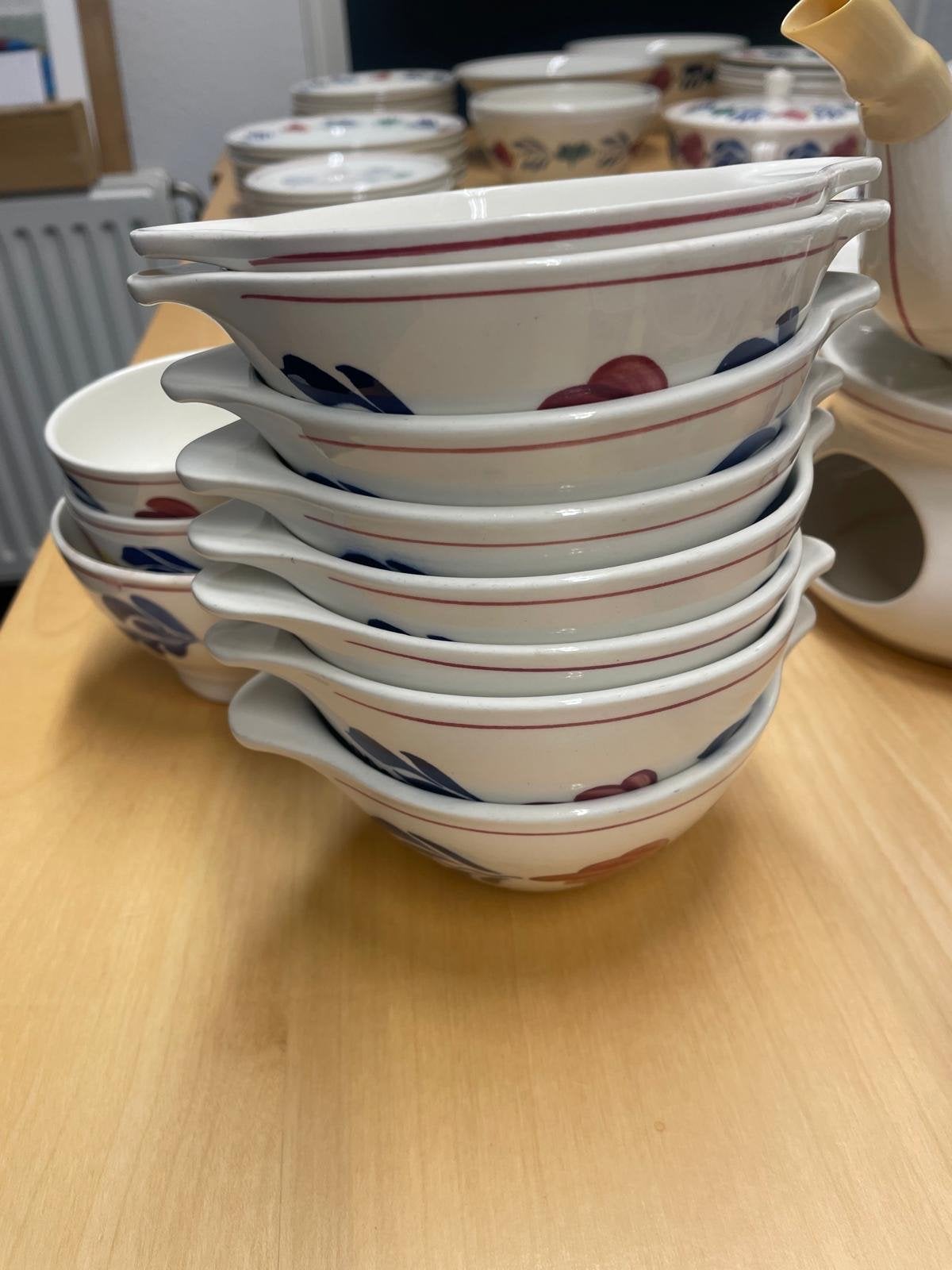 Grote verzameling Boerenbont servies - Liefst in 1 koop, Gebruikt, Boch en Maastricht., Onbekend, Ophalen of Verzenden
