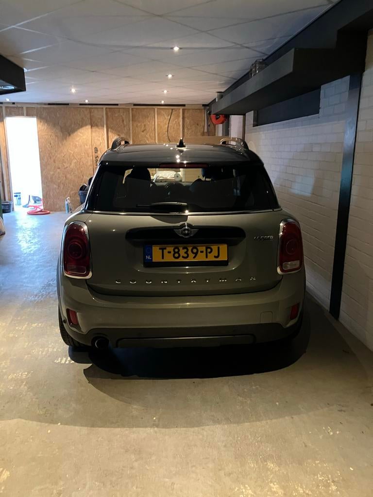 Mini Countryman 1.5 100KW Cooper AUT 2018 Grijs, 136 pk, Zwart, Countryman, 715 kg