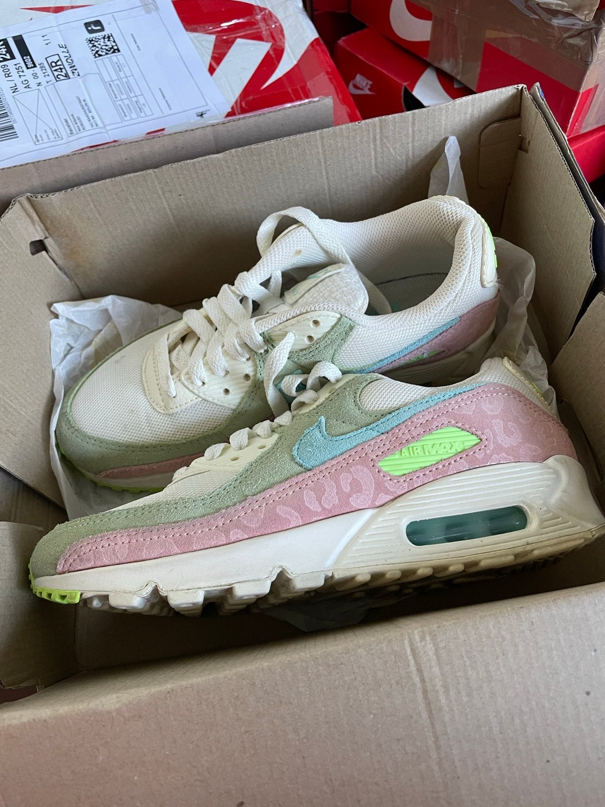 Nike Air Max 90 Easter Leopard - Uniek Design Limited Editio, Ophalen of Verzenden, Zo goed als nieuw, Overige kleuren, Sneakers of Gympen