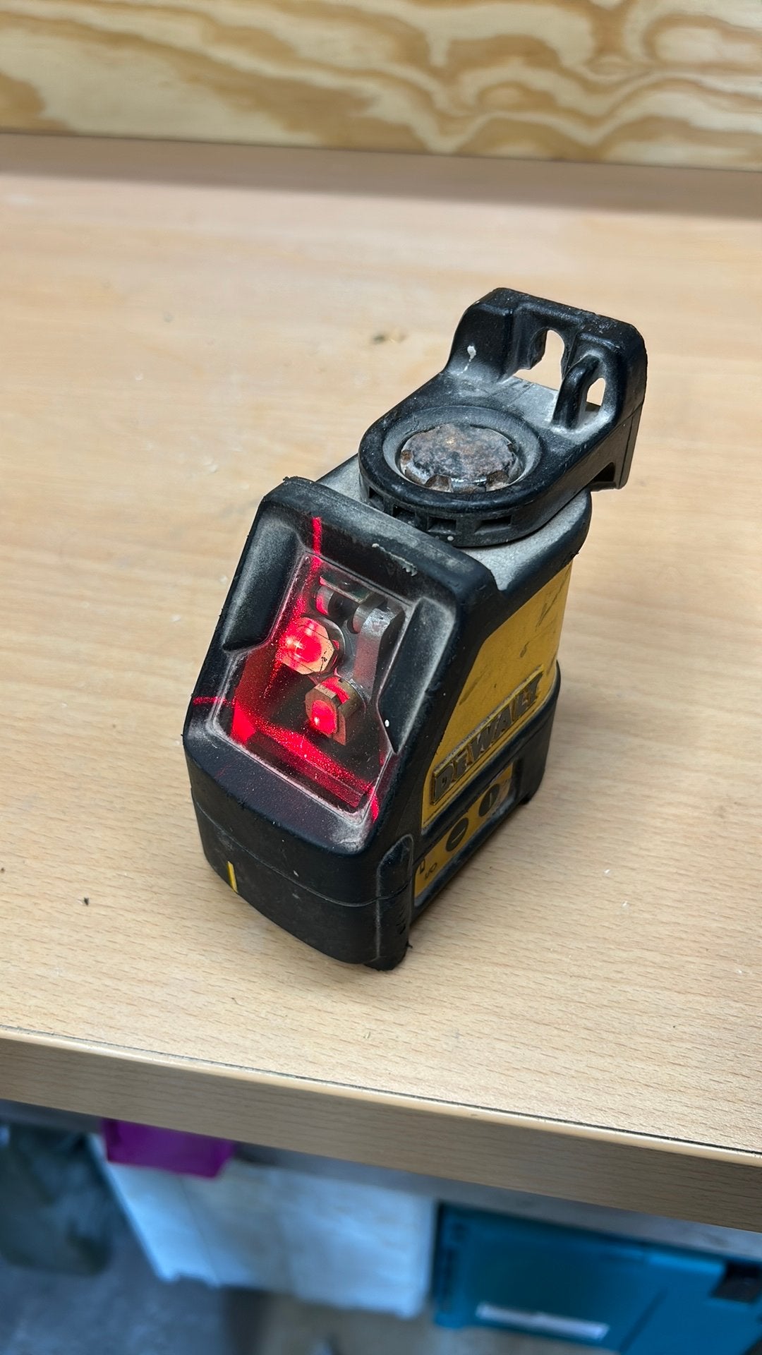 DeWalt kruislijnlaser DW087