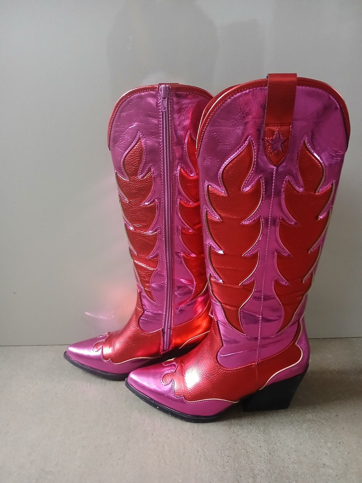 Most Wanted Roze glanzende cowboy laarzen maat 37, Hoge laarzen, Ophalen of Verzenden, Zo goed als nieuw, Roze