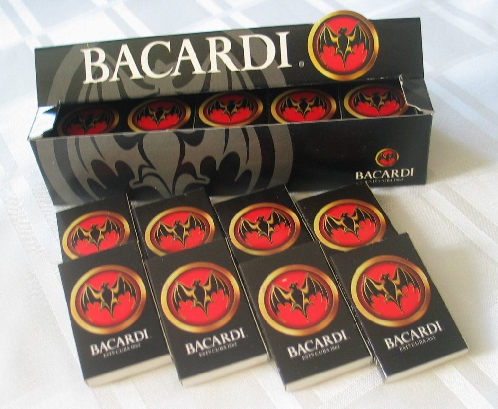 Bacardi toonbank box lucifers + Bacardi aansteker, Verzamelen, Verzenden, Nieuw, Gebruiksvoorwerp
