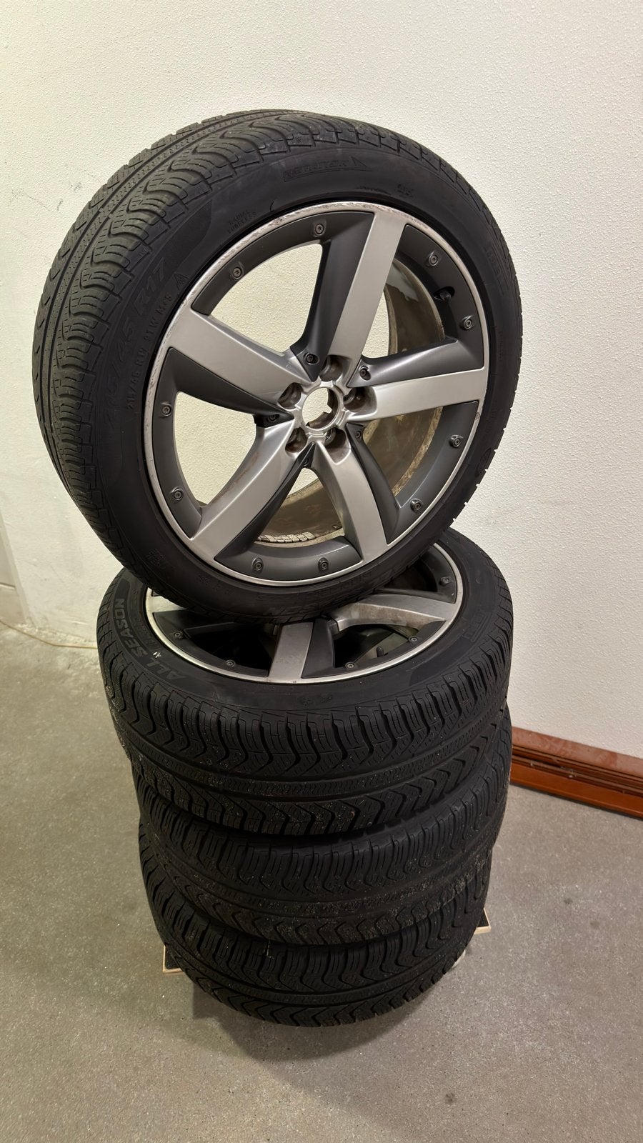 originele Audi 17” 5-arm Rotor Design velgen + all season, Auto-onderdelen, Banden en Velgen, Ophalen, Banden en Velgen, 17 inch