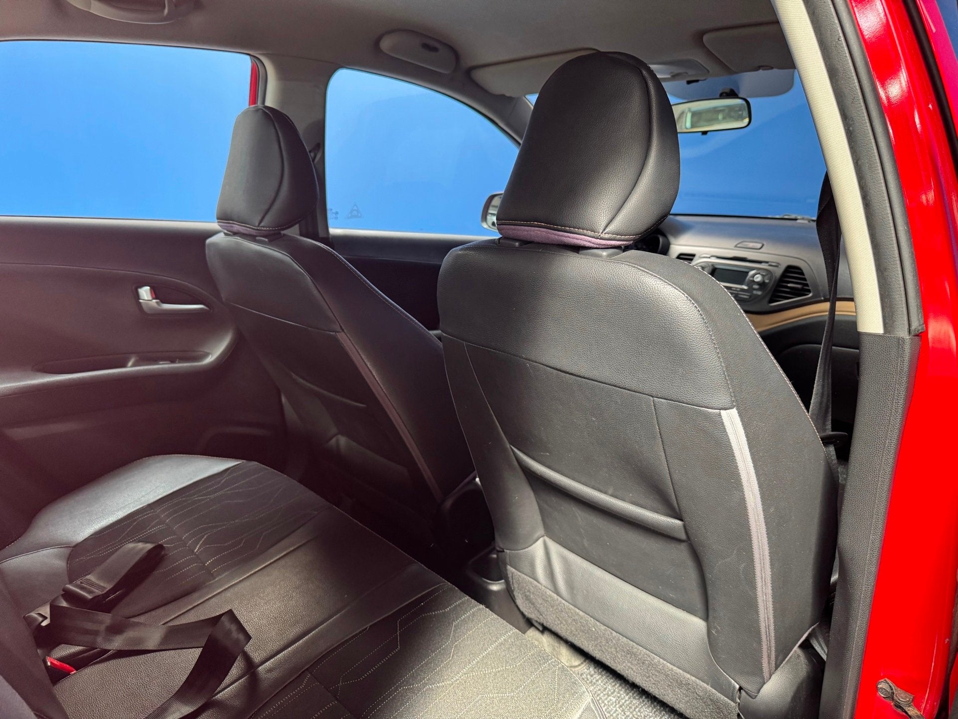 Foto 16 van Kia Picanto 1.0 CVVT Comfort Pack Airco-5DRS Nieuwe APK