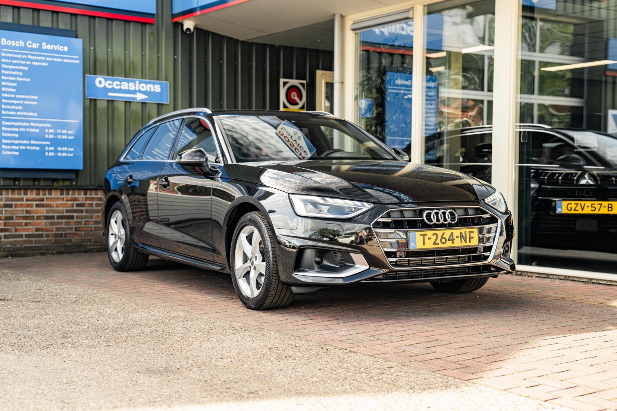 Audi A4 Avant 35 TFSI Launch edition Sport, Auto's, Audi, 12 maanden, Gebruikt, 4 cilinders, Zwart