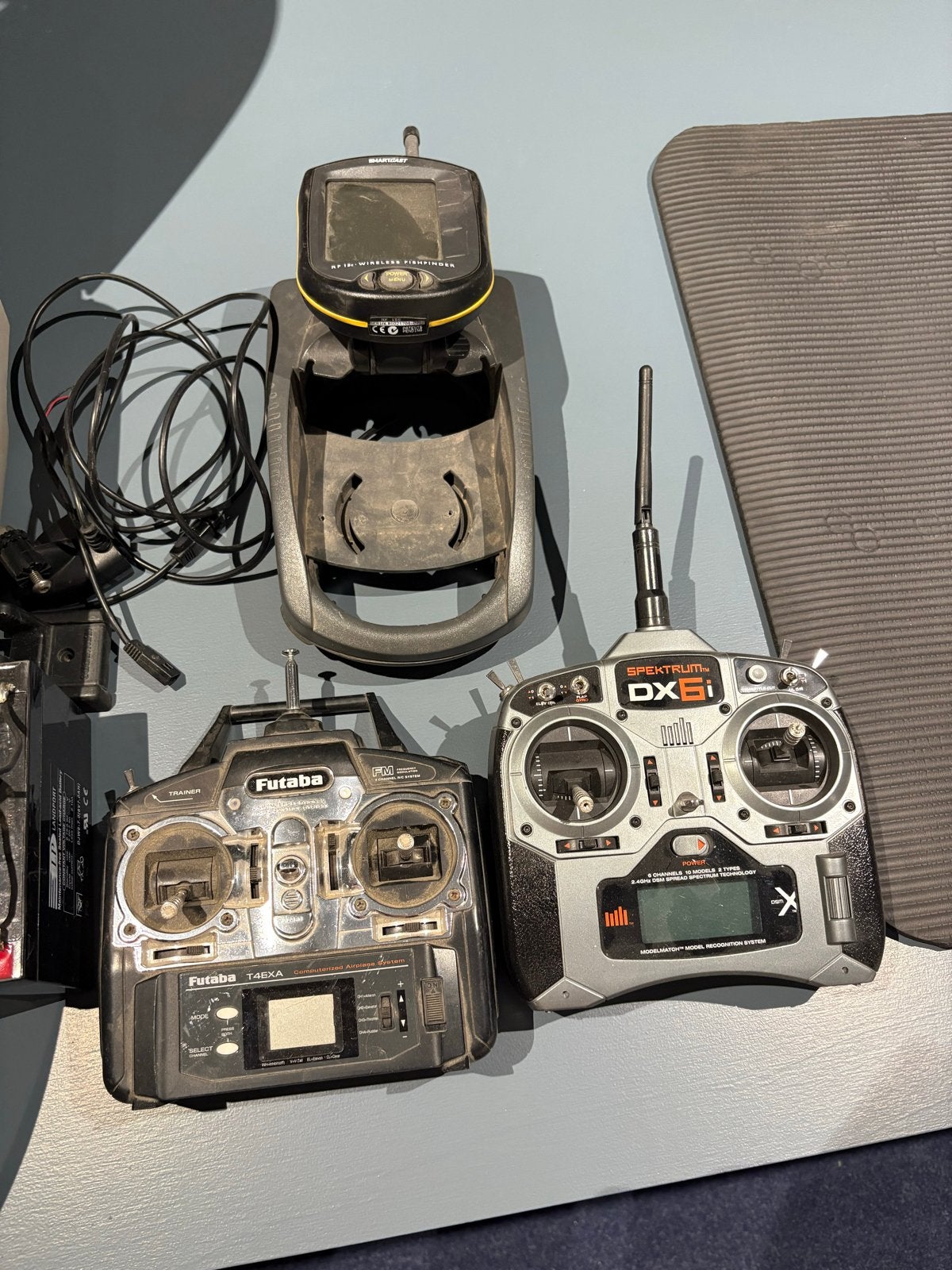 RC Voerboot met Afstandsbedieningen en Fishfinder, Ophalen of Verzenden, Gebruikt, Overige typen